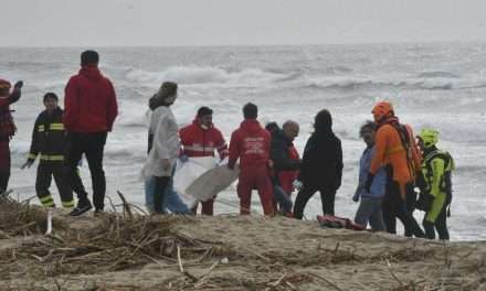 Strage di migranti nel crotonese, 59 vittime tra loro molti bambini