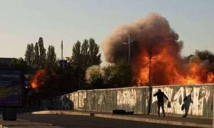 Ucraina, si susseguono gli attacchi con i droni su Mosca. Kiev: “E’ la dimostrazione del fallimento dell’invasione russa”