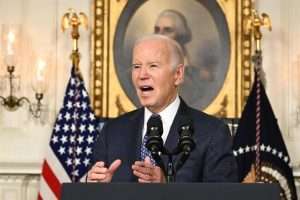 Usa, altre 500 sanzioni alla Russia. Biden: “Putin deve pagare”