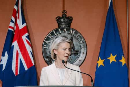 Von der Leyen: «L’unica via è uscire dai fossili», l’Europa accelera sulle rinnovabili