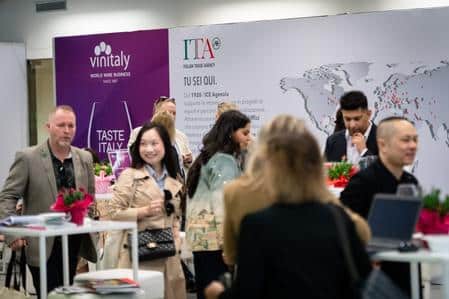 Vinitaly 2026, Mazzi: «L’enoturismo vale 3 miliardi» e può trainare il turismo