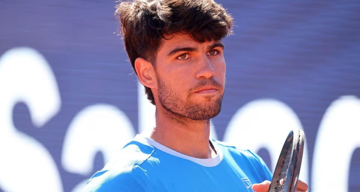 Alcaraz si ritira da Barcellona: infortunio al polso, rischio Madrid