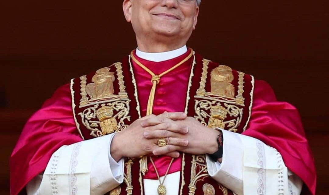 Papa Leone XIV lava i piedi a 12 sacerdoti: il messaggio della prima Settimana Santa