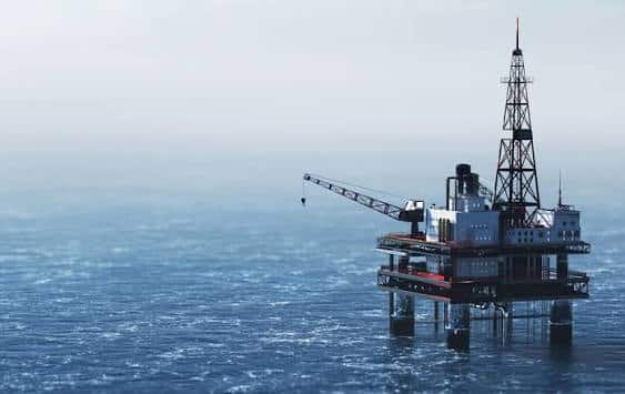 Petrolio russo, l’Ue valuta modifiche al price cap: la guerra in Iran cambia gli equilibri energetici