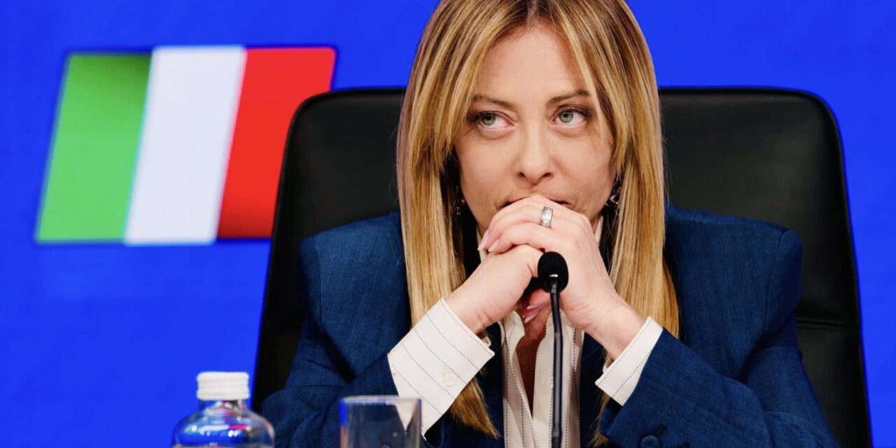 Meloni rilancia il lavoro stabile: “Stop a sfruttamento e contratti pirata”